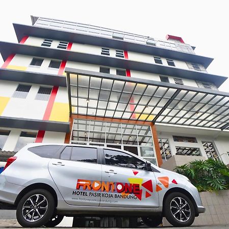Front One Hotel Pasir Koja Bandung Exterior photo