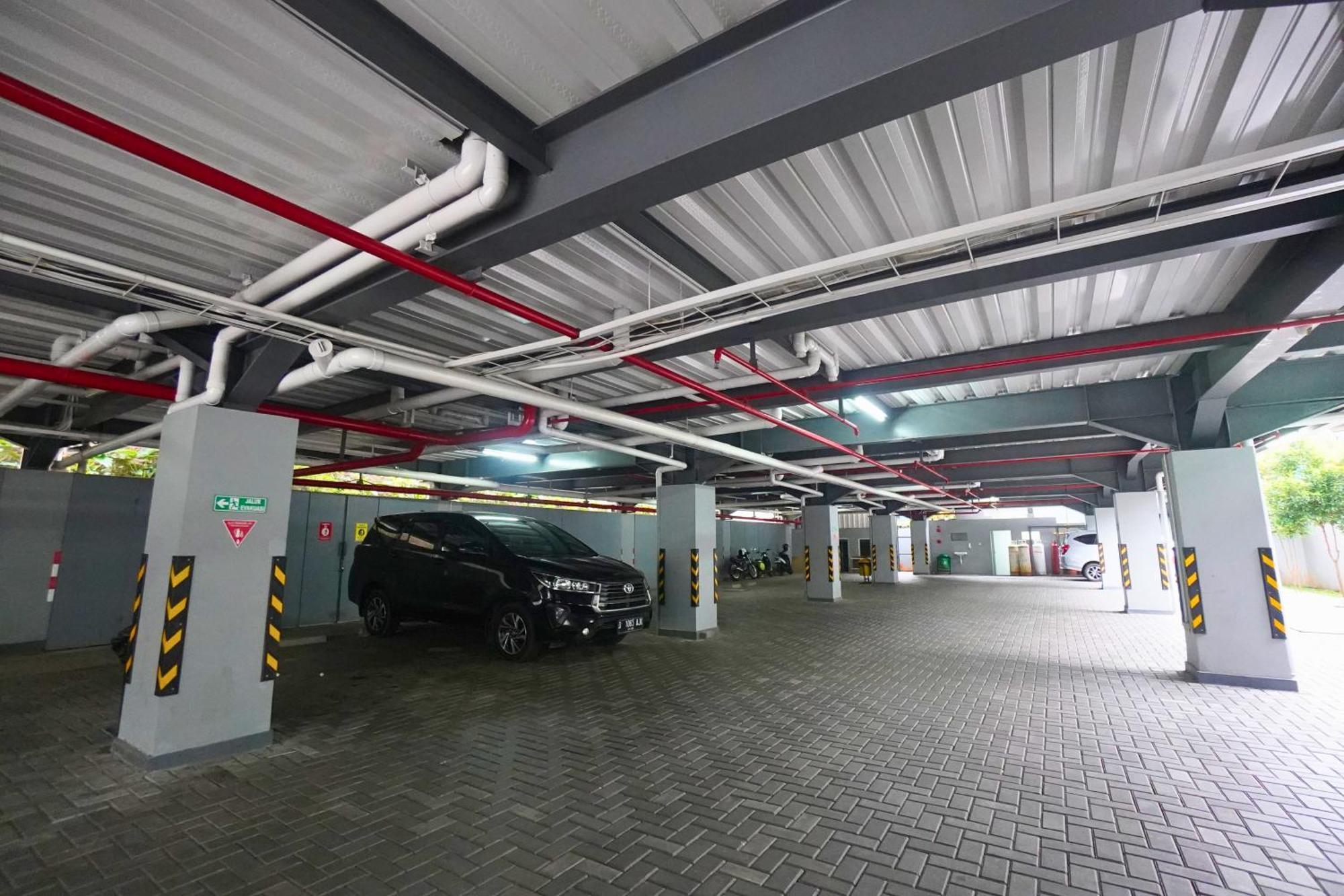 Front One Hotel Pasir Koja Bandung Exterior photo